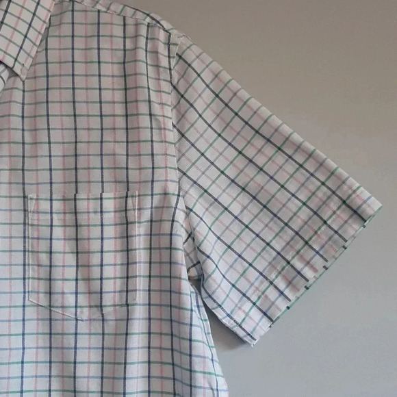 St. John's Bay Men's Collared Short  Sleeve Button Down T-Shirt | M - Picture 6 of 10